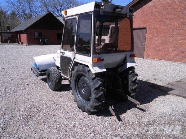 Mitsubishi 280 Tractoren