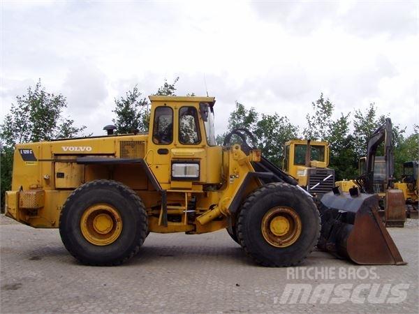 Volvo L120 Wielladers