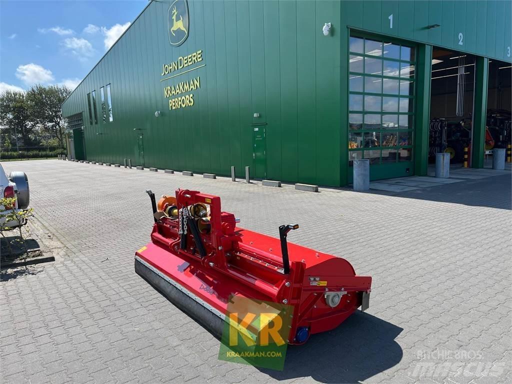 Dücker UM Klepelmaaiers