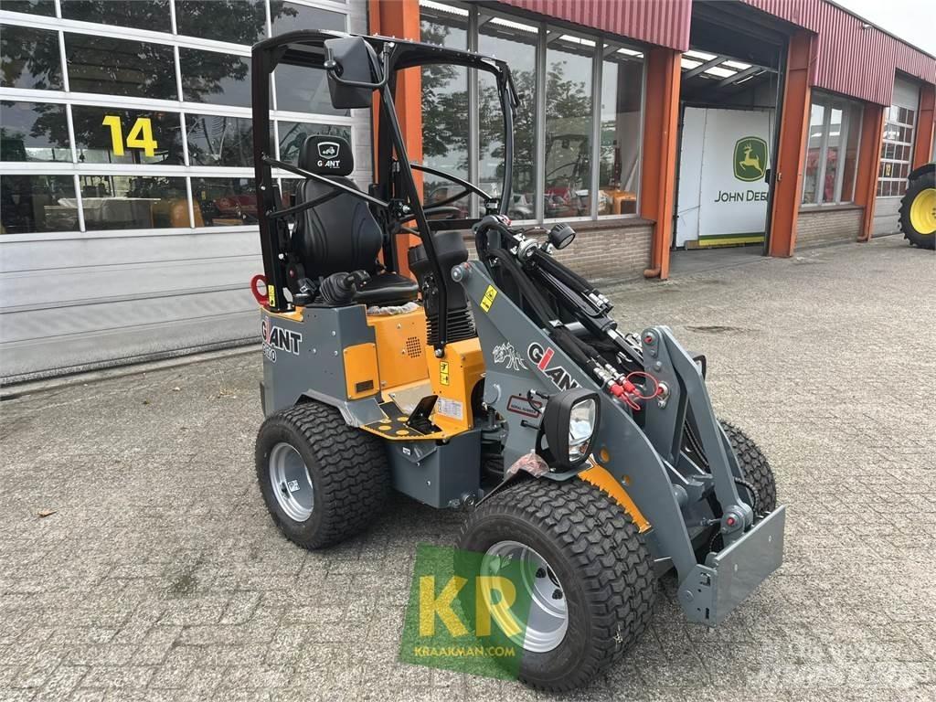 GiANT G1200 Voorladers en gravers