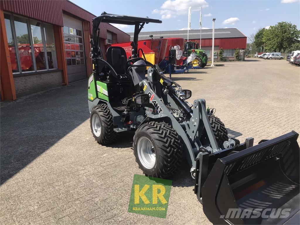 GiANT G2200E Voorladers en gravers