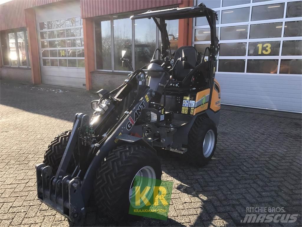 GiANT G2200E Voorladers en gravers