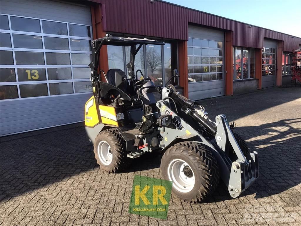 GiANT G2200E Voorladers en gravers