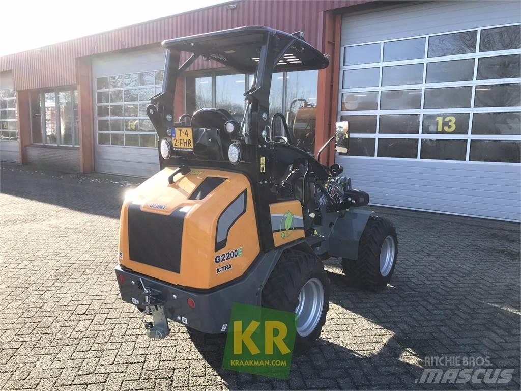 GiANT G2200E Voorladers en gravers