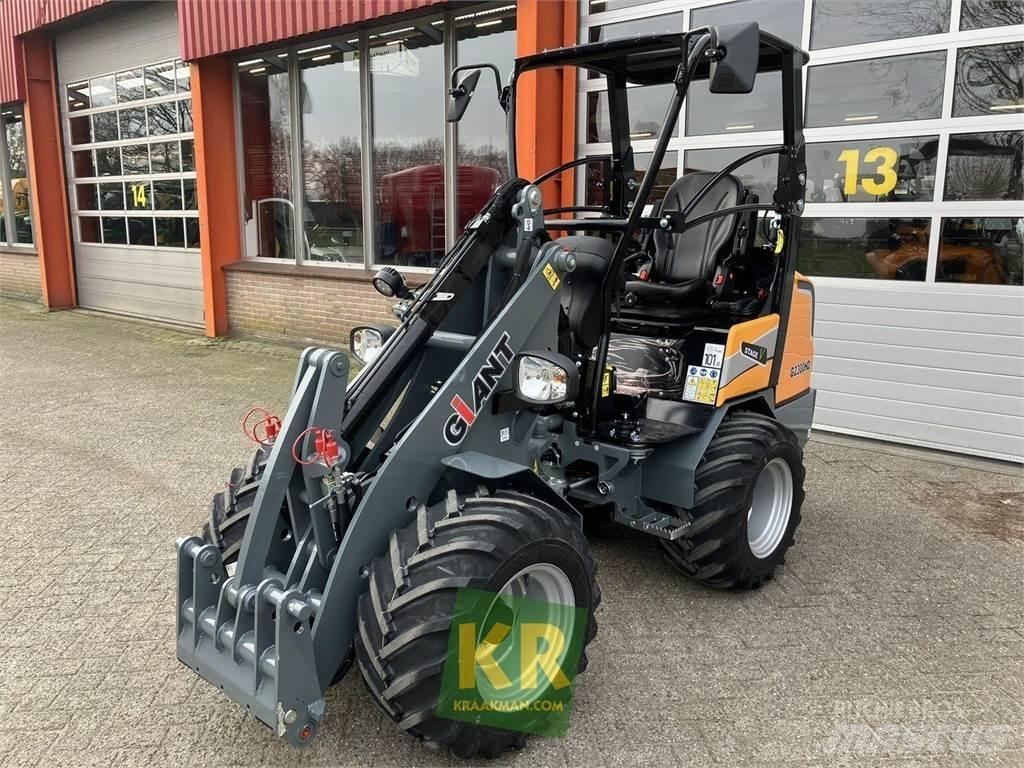 GiANT G2300 Voorladers en gravers