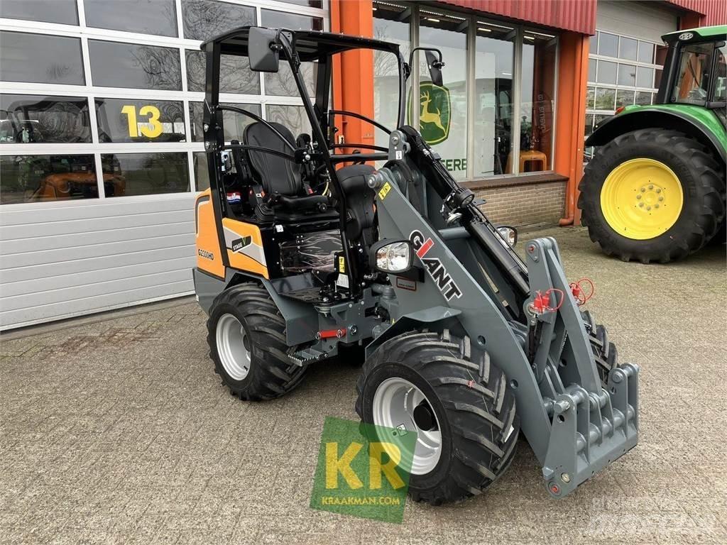 GiANT G2300 Voorladers en gravers