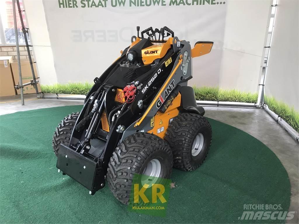 GiANT SK252D Voorladers en gravers