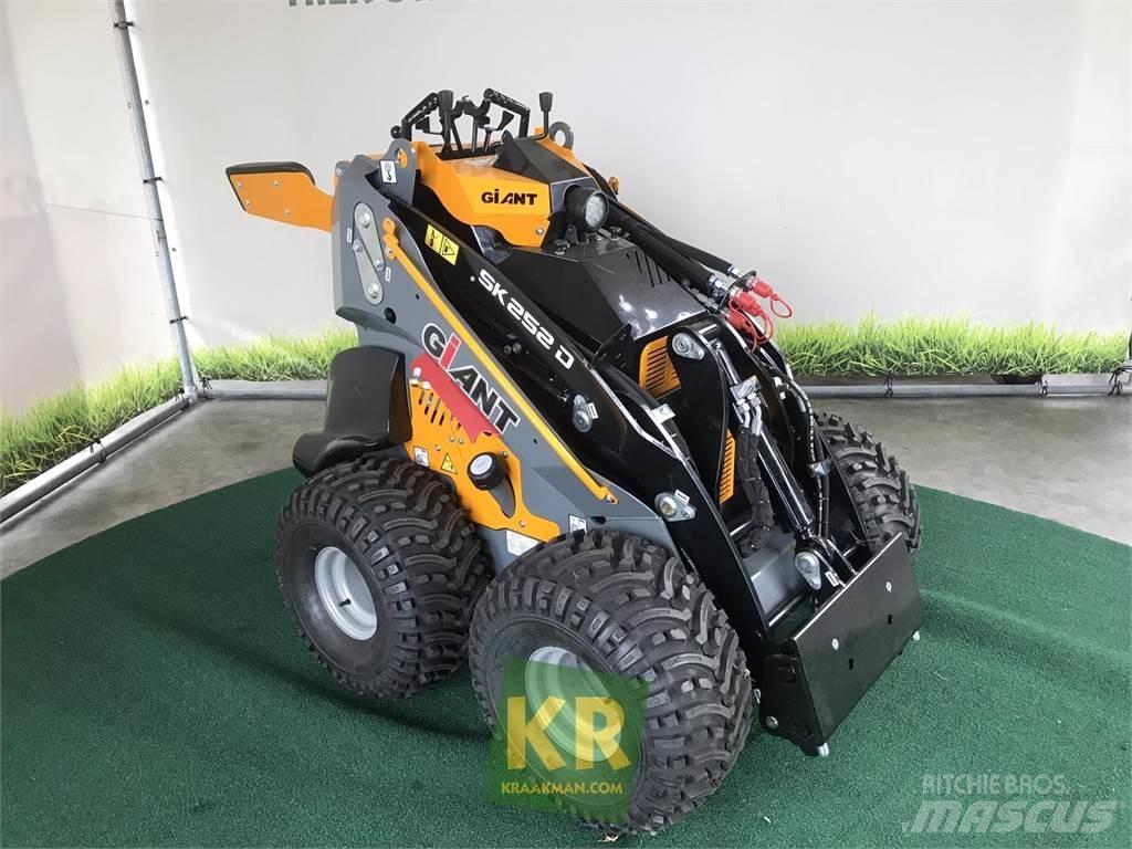 GiANT SK252D Voorladers en gravers