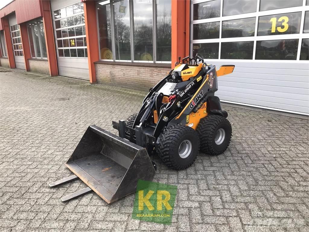 GiANT SK252D Voorladers en gravers