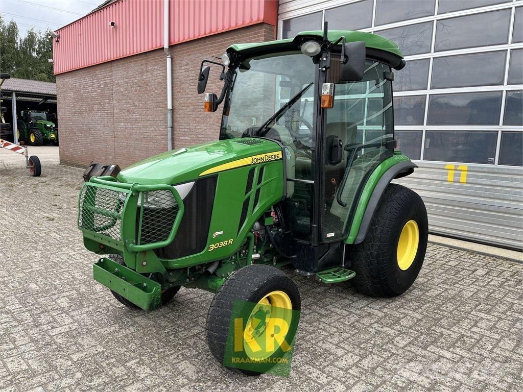 John Deere 3038R Compacttrekkers
