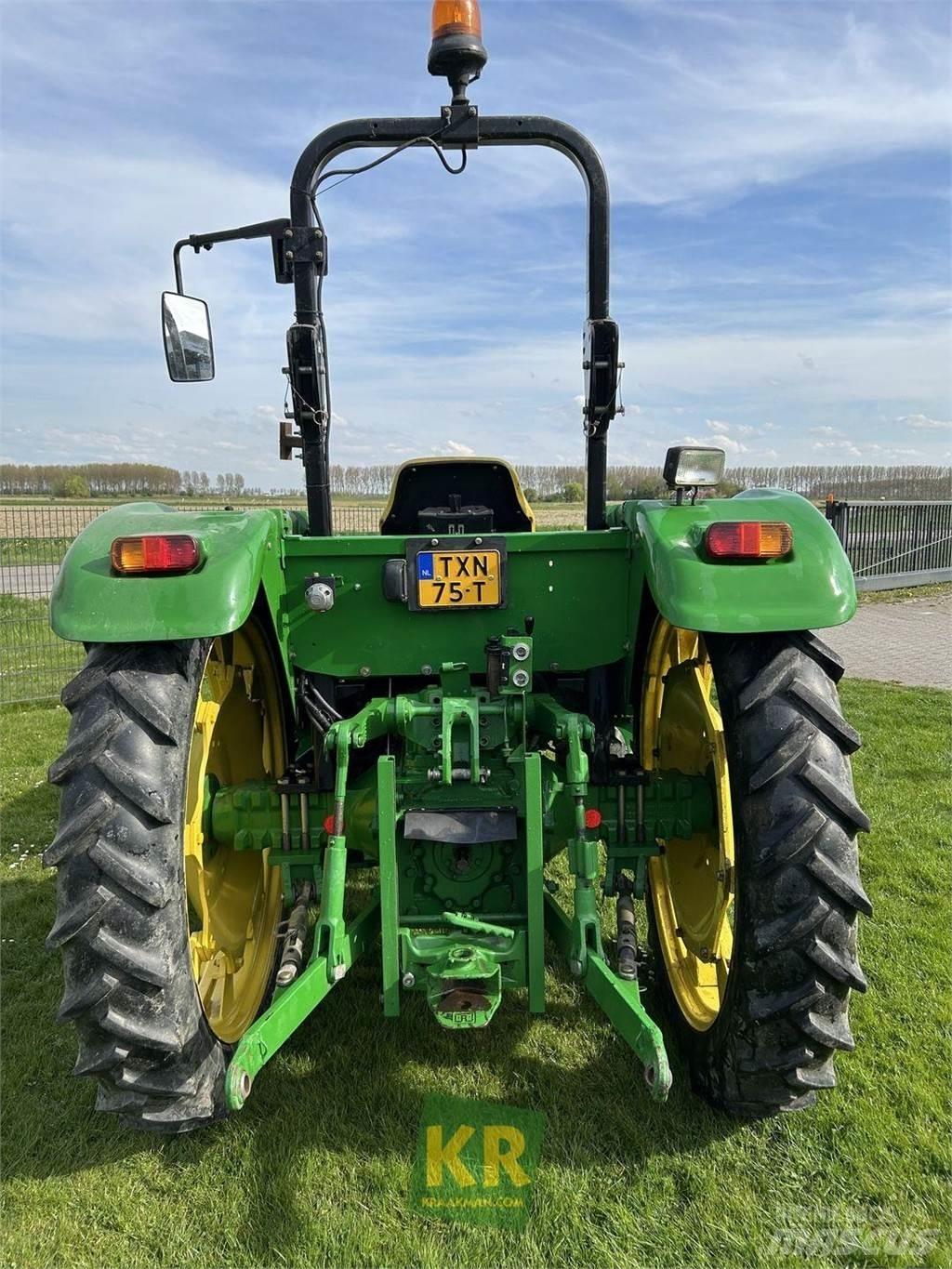 John Deere 5055E Tractoren