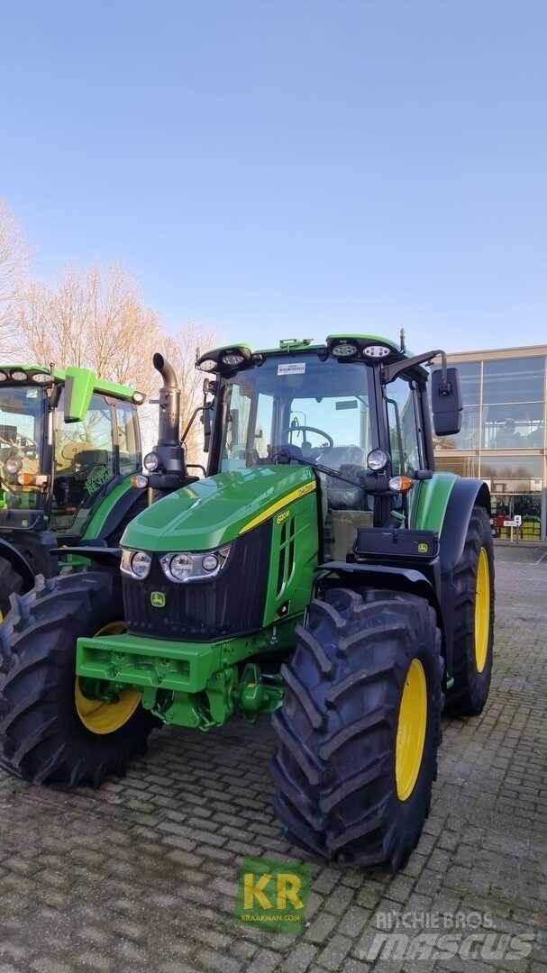 John Deere 6120M Tractoren