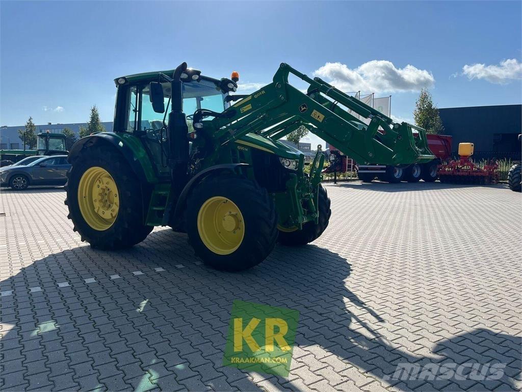 John Deere 6120M Tractoren