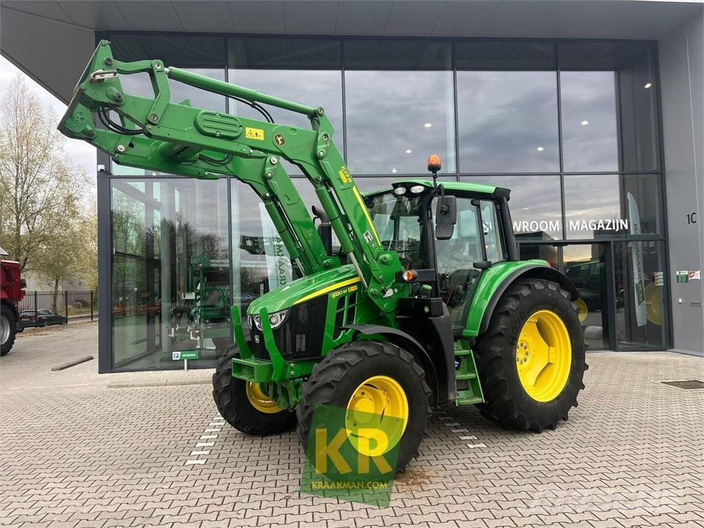 John Deere 6120M Tractoren