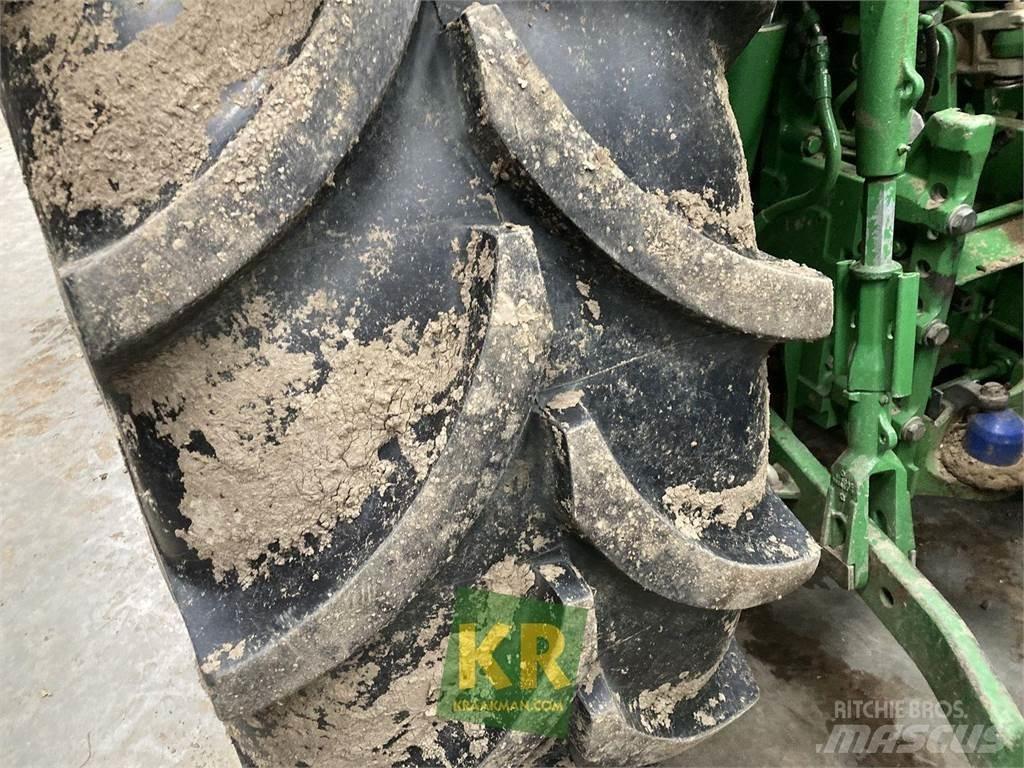 John Deere 6155R Tractoren