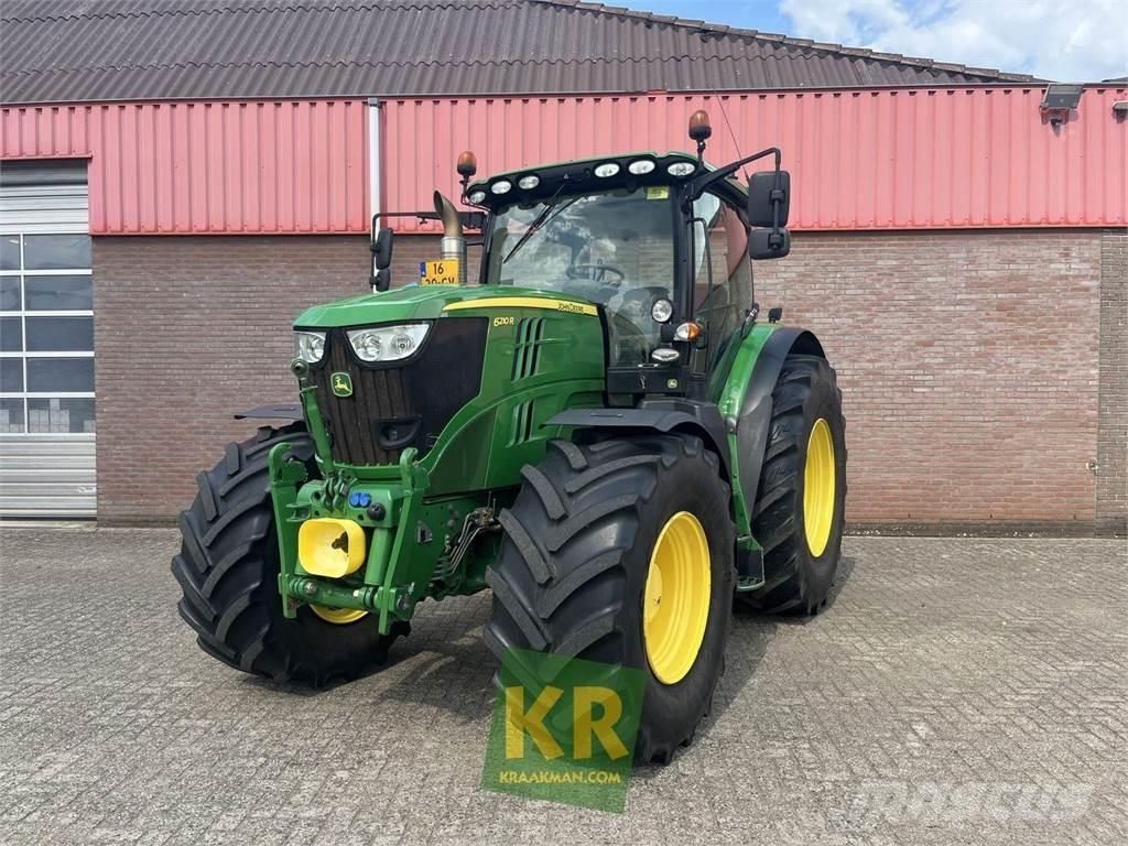 John Deere 6210R Tractoren