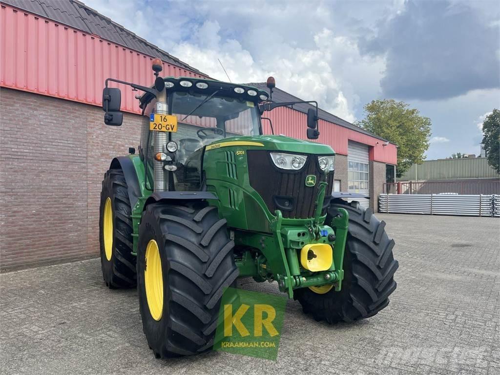 John Deere 6210R Tractoren