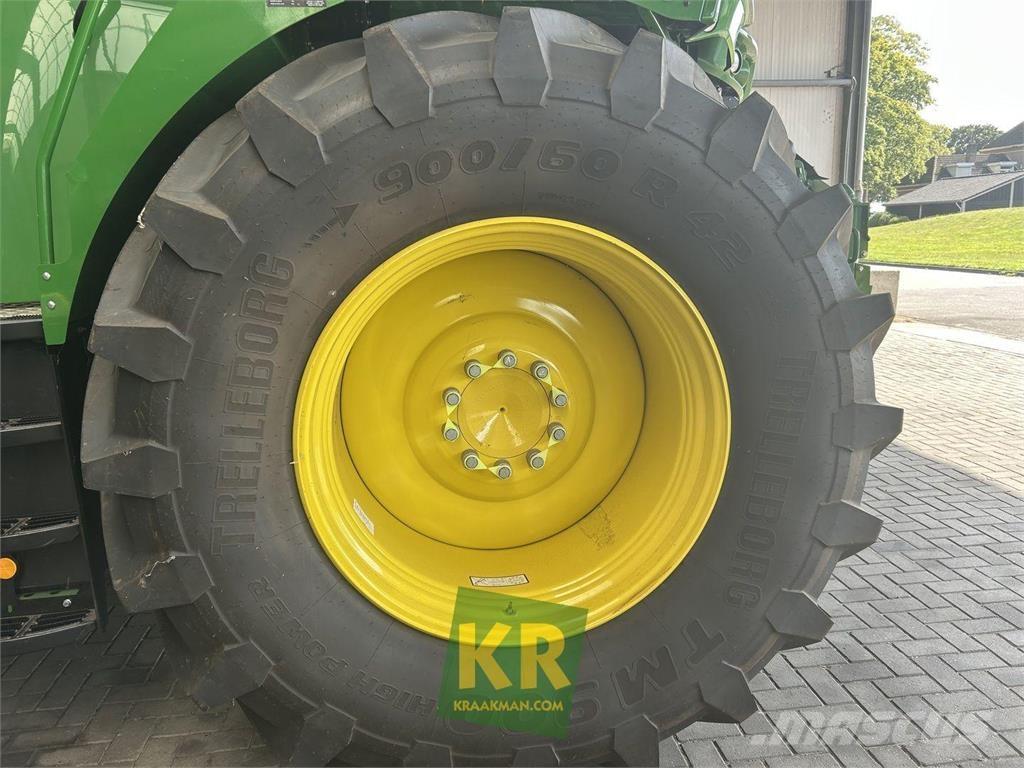 John Deere 8400 Getrokken veldhakselaar