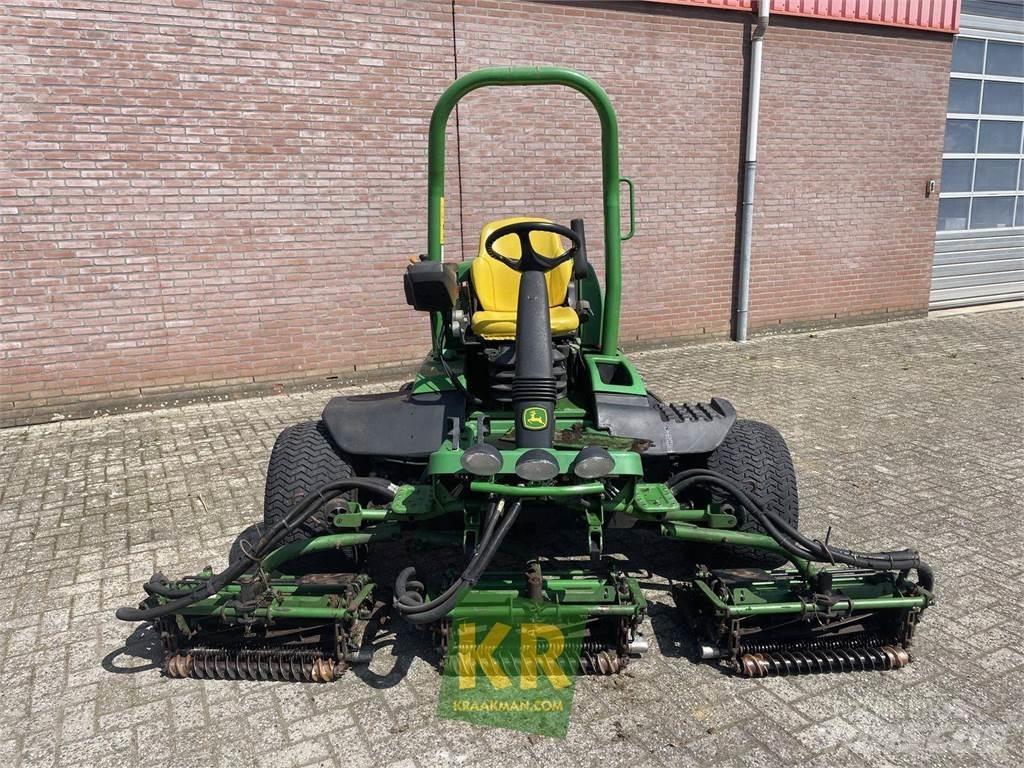 John Deere 8700A Greensmaaier