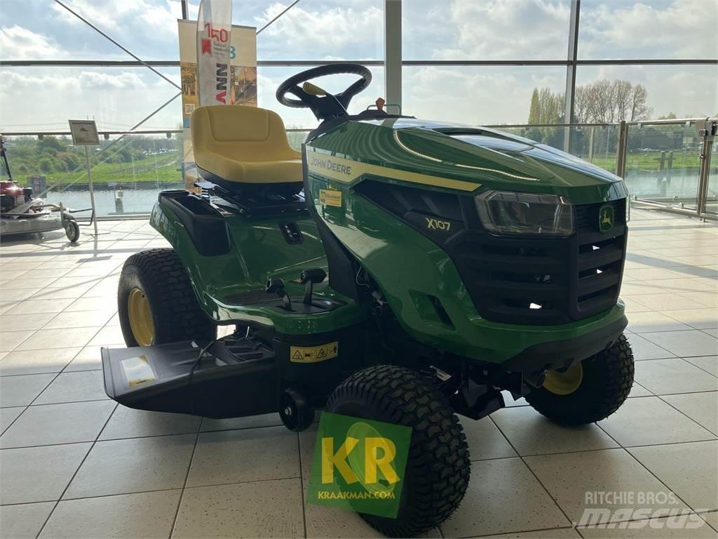 John Deere X107 Rijmaaiers