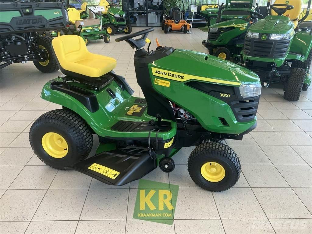 John Deere X107 Rijmaaiers