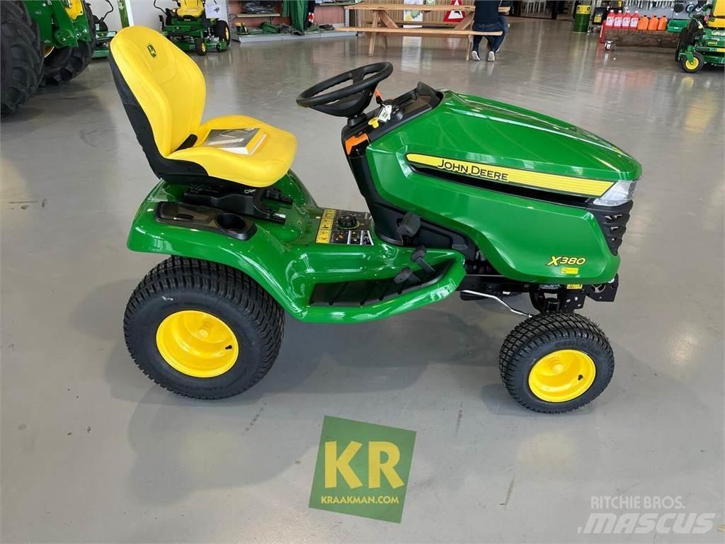 John Deere X380 Rijmaaiers
