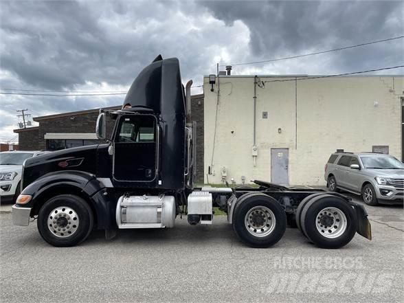 Peterbilt 386 Trekkers
