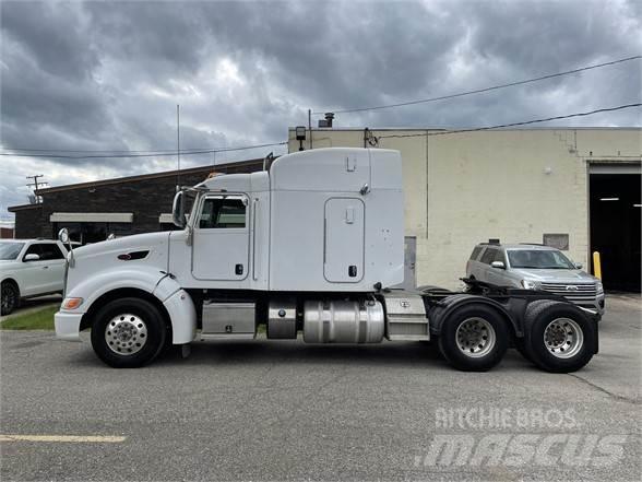 Peterbilt 386 Trekkers