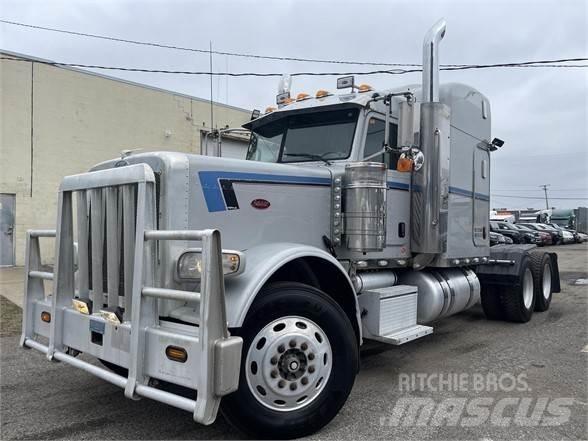 Peterbilt 388 Trekkers