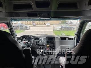 Peterbilt 579 Trekkers