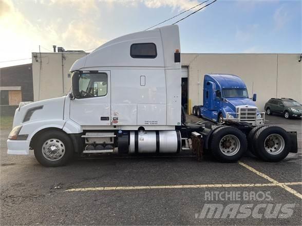 Volvo VNL64T670 Trekkers