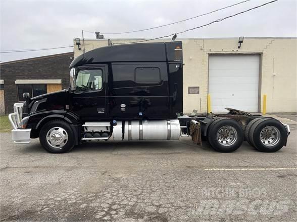Volvo VNL64T730 Trekkers