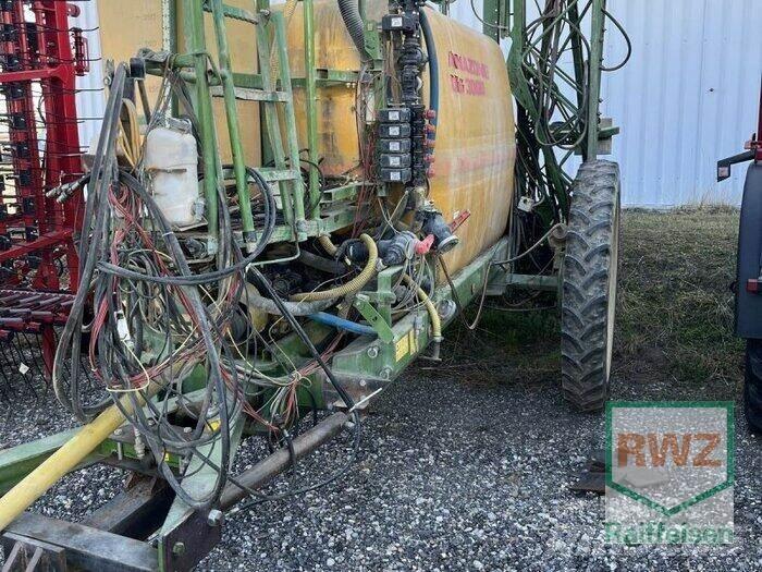 Amazone UG 3000 Getrokken spuitmachines