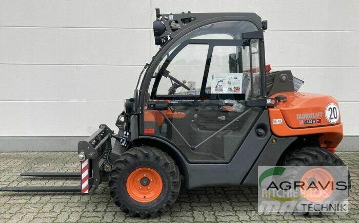 Ausa T144H Verreikers voor landbouw