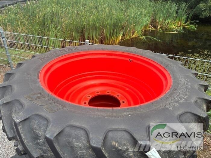 CLAAS ARION 640 CEBIS Tractoren