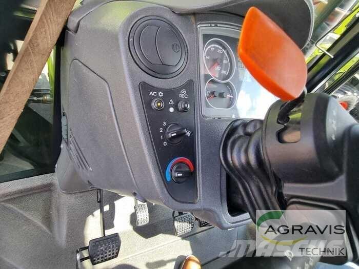 CLAAS AXOS 330 CX Tractoren