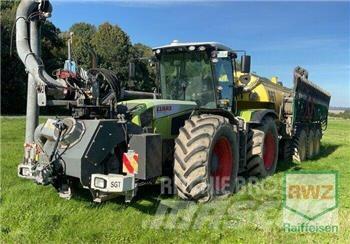 CLAAS XERION 3800 TRAC Mestverspreider