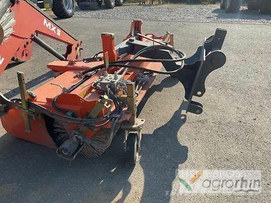  Escomel BEMA 25 Veegmachines