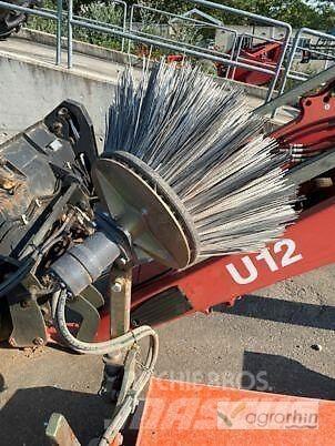  Escomel BEMA 25 Veegmachines