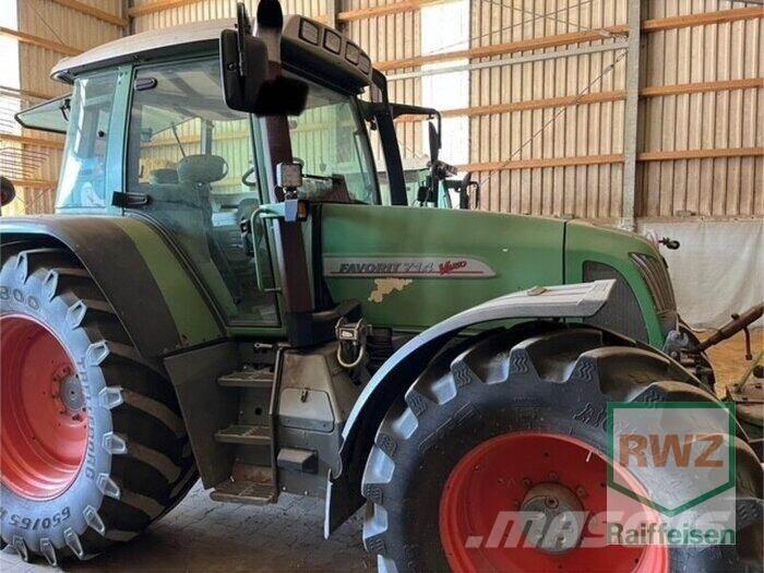 Fendt 714 Tractoren