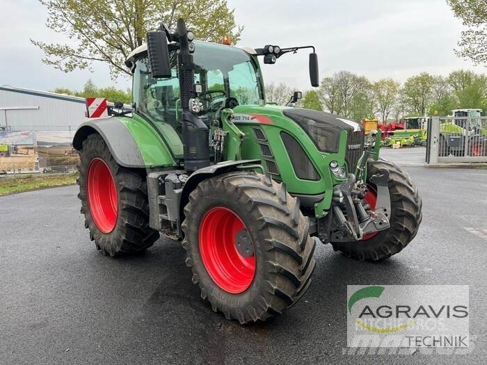 Fendt 714 VARIO S4 Tractoren