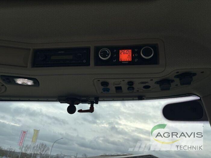 Fendt 724 VARIO SCR Tractoren