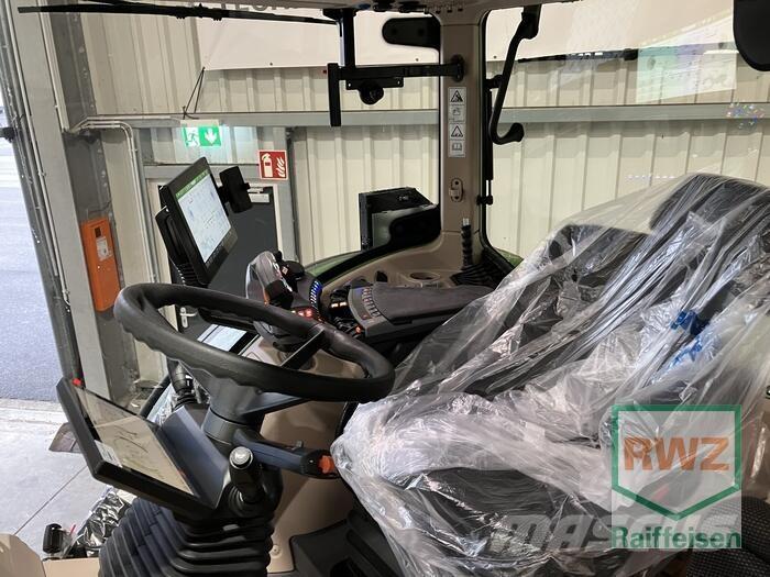Fendt 728 Vario Gen7 Tractoren