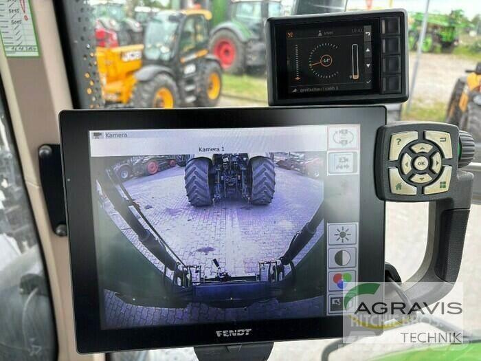 Fendt 824 VARIO S4 Tractoren