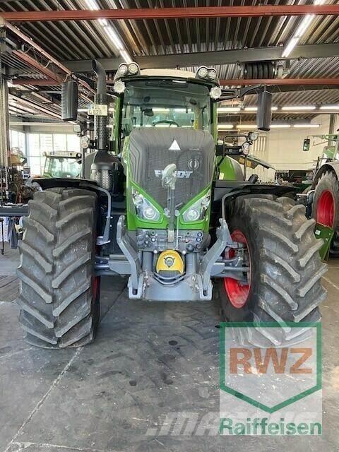 Fendt 828 Vario S4 Tractoren