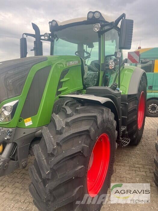 Fendt 828 VARIO S4 Tractoren