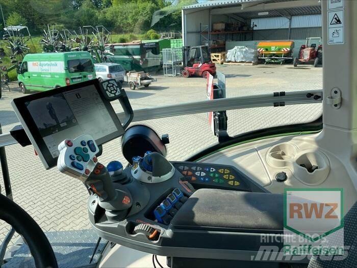 Fendt 933 Vario Tractoren