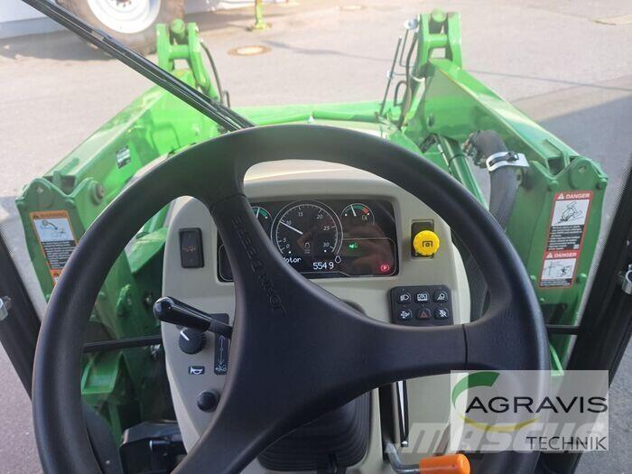 John Deere 4066 R Tractoren