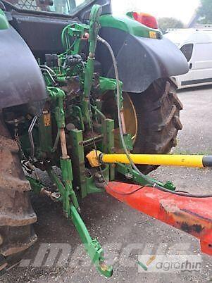 John Deere 6120M Tractoren