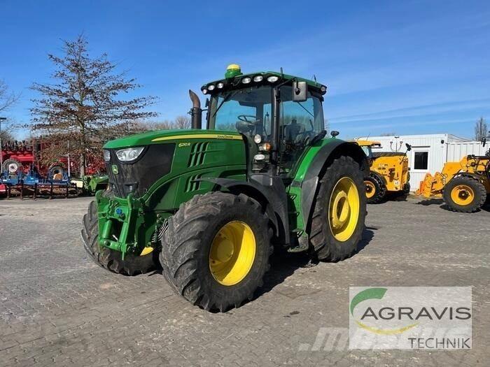 John Deere 6210 R Tractoren